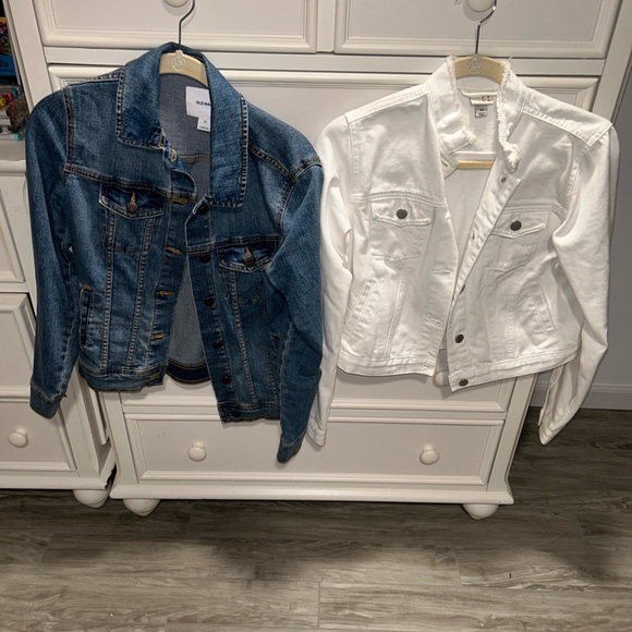 Collection: Blue and White Denim Jackets - Picture 4 of 9